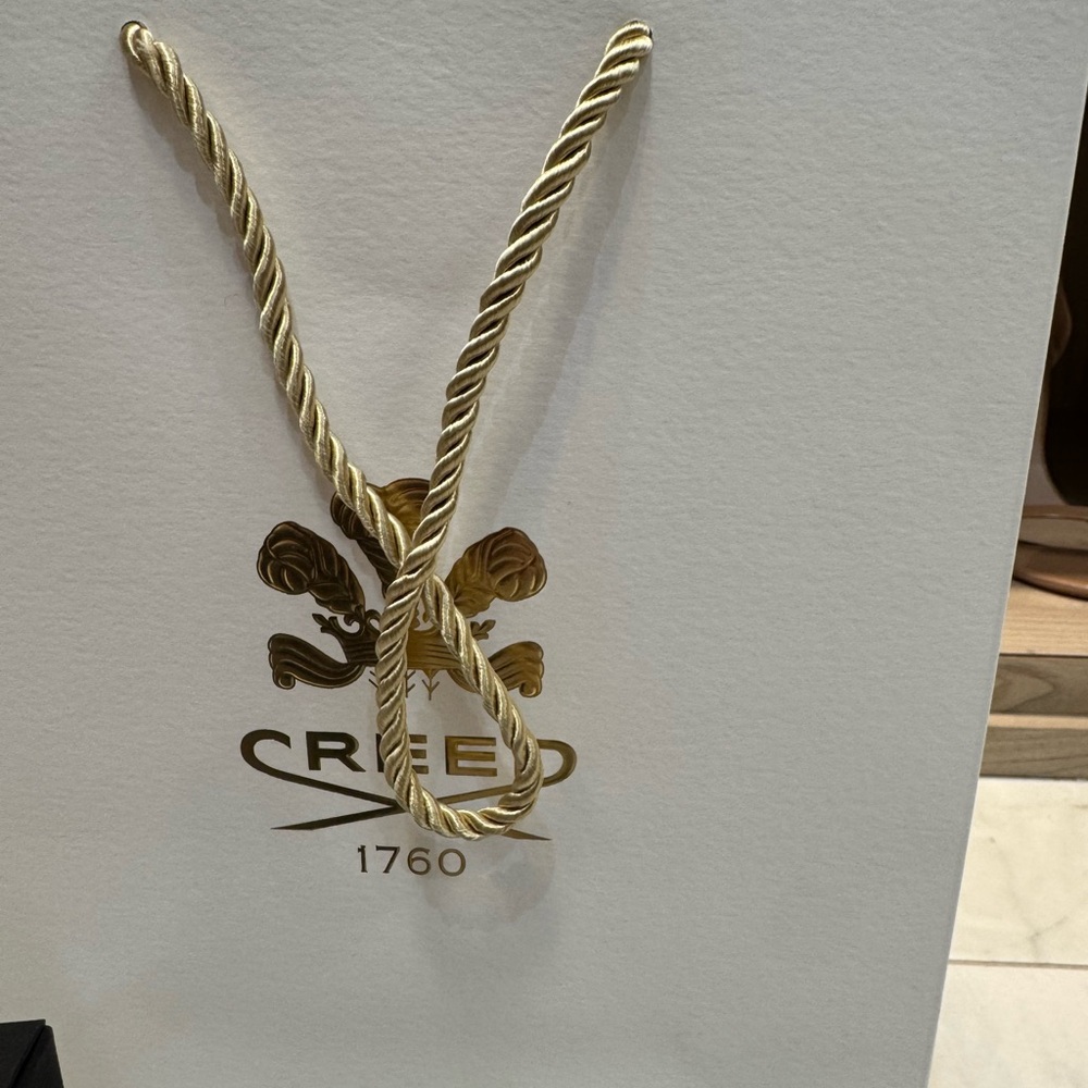 Creed Empty all original perfume box, shopping bag, tissue and box ribbon. - Picture 2 of 10